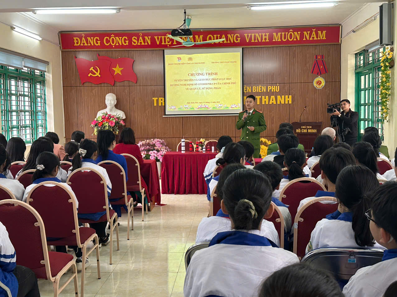 Tuyên truyền cấm sử dụng pháo nổ trái phép năm 2025 trường THCS Nam Thanh