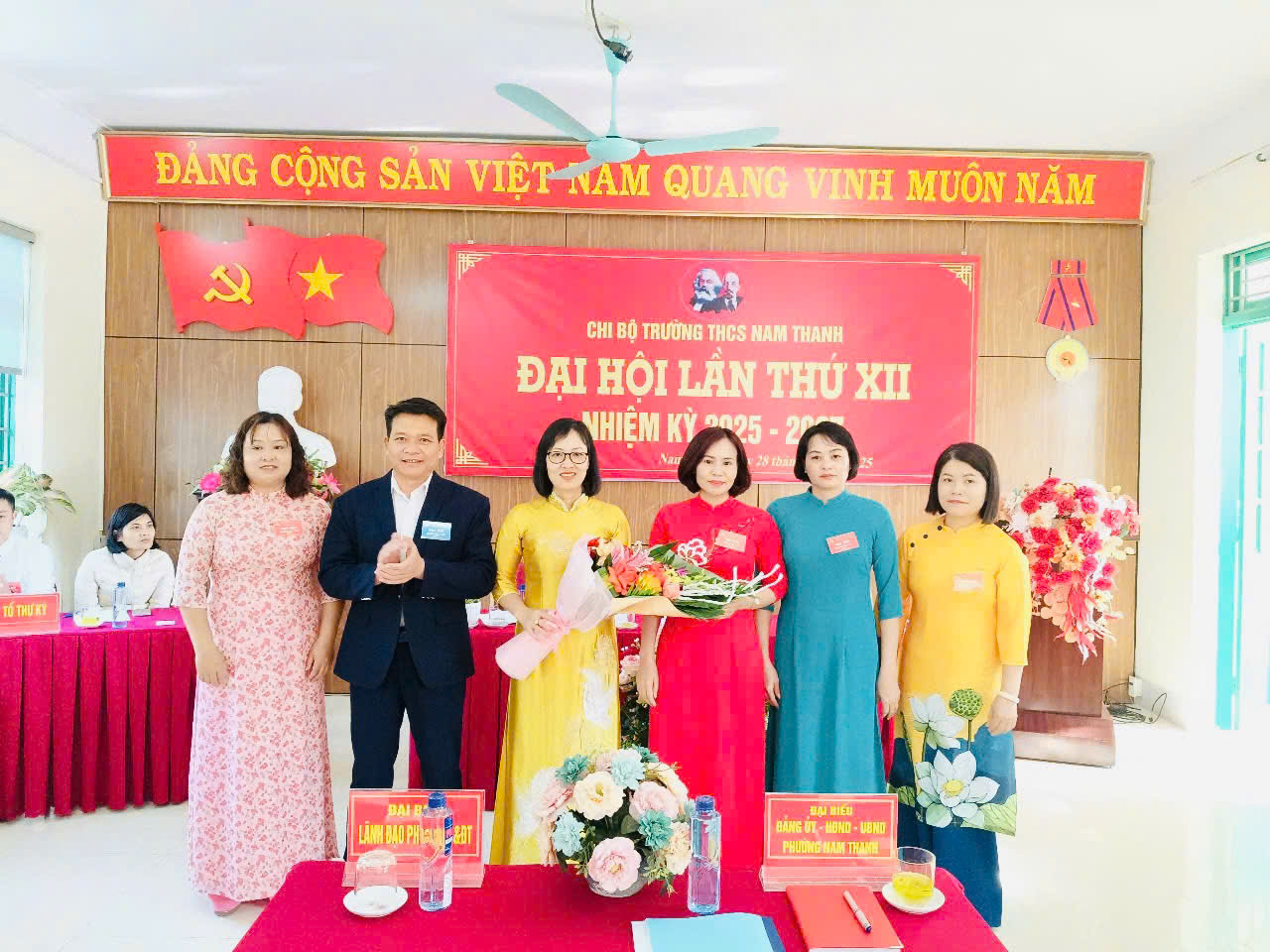 ĐẠI HỘI CHI BỘ TRƯỜNG THCS NAM THANH LẦN THỨ XII, NHIỆM KỲ 2025-2025