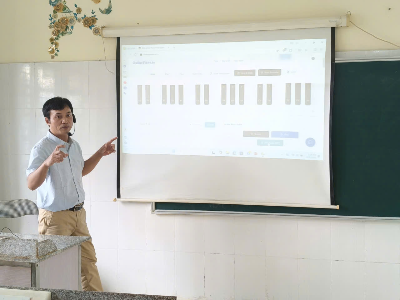 HỘI THI GIÁO VIÊN DẠY GIỎI CẤP TRƯỜNG NĂM HỌC 2025-2026 KHẲNG ĐỊNH CHẤT LƯỢNG ĐỘI NGŨ