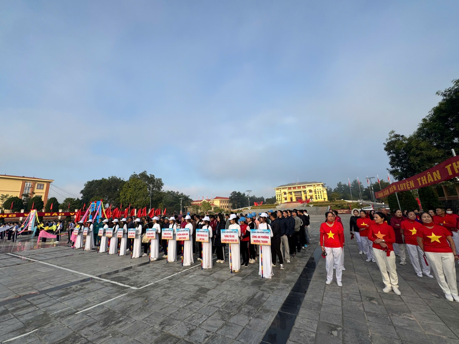 DẤU ẤN RỰC RỠ CỦA THẦY VÀ TRÒ TRƯỜNG THCS NAM THANH TẠI ĐẠI HỘI TDTT PHƯỜNG MƯỜNG THANH 2025