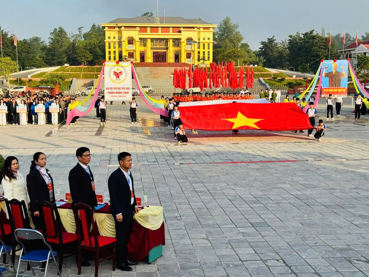 DẤU ẤN RỰC RỠ CỦA THẦY VÀ TRÒ TRƯỜNG THCS NAM THANH TẠI ĐẠI HỘI TDTT PHƯỜNG MƯỜNG THANH 2025