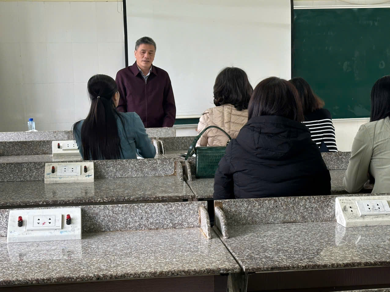 TRƯỜNG THCS NAM THANH VÀ CÁC TRƯỜNG PHƯỜNG MƯỜNG THANH VINH DỰ ĐÓN ĐOÀN CÔNG TÁC VIỆN KHOA HỌC GIÁO DỤC VIỆT NAM